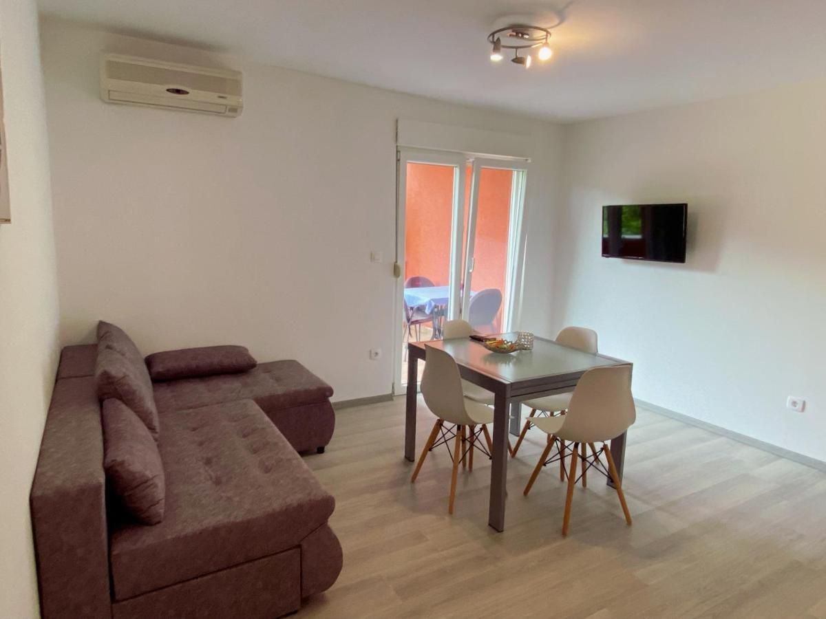 Apartments Zala Matusan Супетарська Драґа Екстер'єр фото
