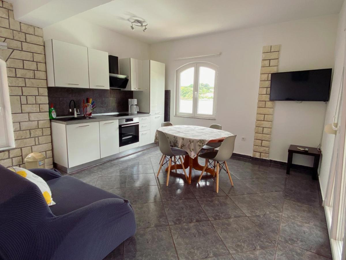 Apartments Zala Matusan Супетарська Драґа Екстер'єр фото