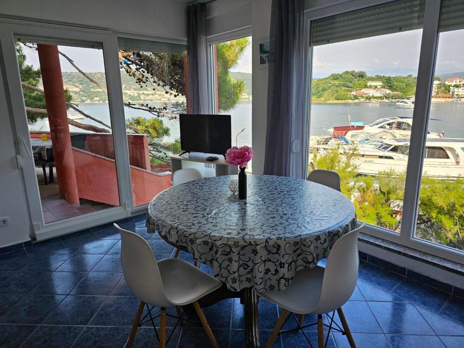 Apartments Zala Matusan Супетарська Драґа Екстер'єр фото