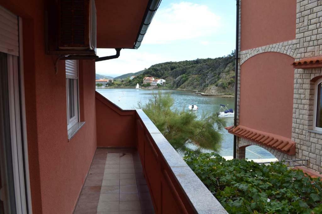 Apartments Zala Matusan Супетарська Драґа Екстер'єр фото